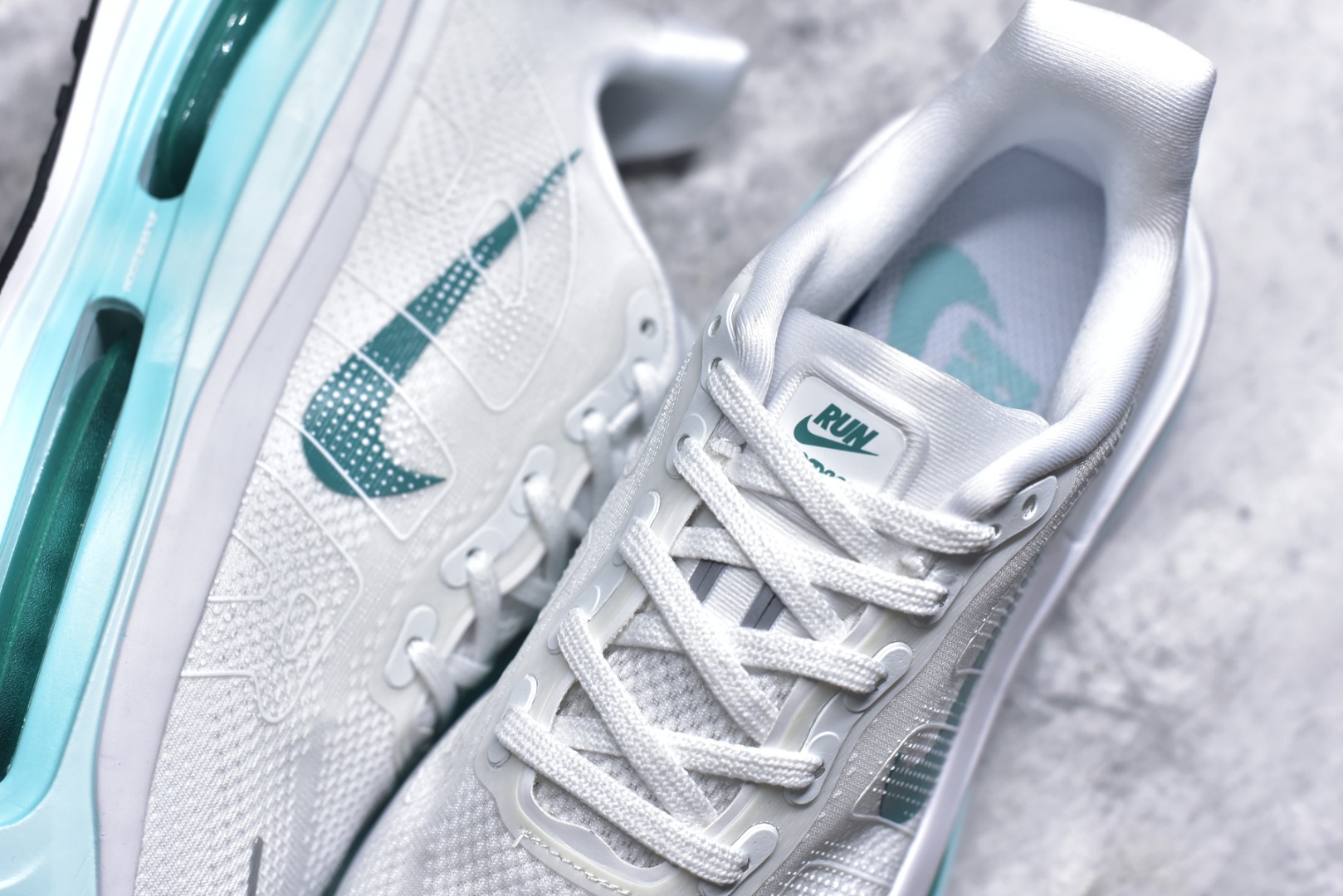 图片[9]-#耐克Nike Vomero premium Air气垫40周年舒适百搭防滑耐磨 支撑缓震低帮 休闲跑步鞋 时尚外观和运动美学 结合泡棉缓震配置复古设计风格 泡棉中底 轻盈缓震 缓震鞋垫 尺码： 36 37 38 39 40 41 42 43 44 45 货号 FN8453-选品中心