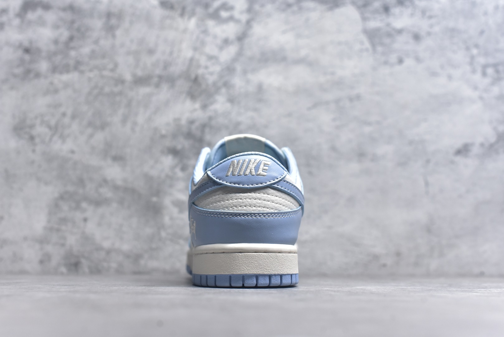 图片[5]-#Nk SB Dunk Low Supreme联名-大学蓝 周年高端定制 低帮休闲板鞋 BB9898-004 #定制鞋盒 大厂纯原品质出货 超高清洁度 皮料切割干净无任何毛边 细节完美 尺码：36 36.5 37.5 38 38.5 39 40 40.5 41 42 42.5 43 44 44.5 45 9.E5-选品中心