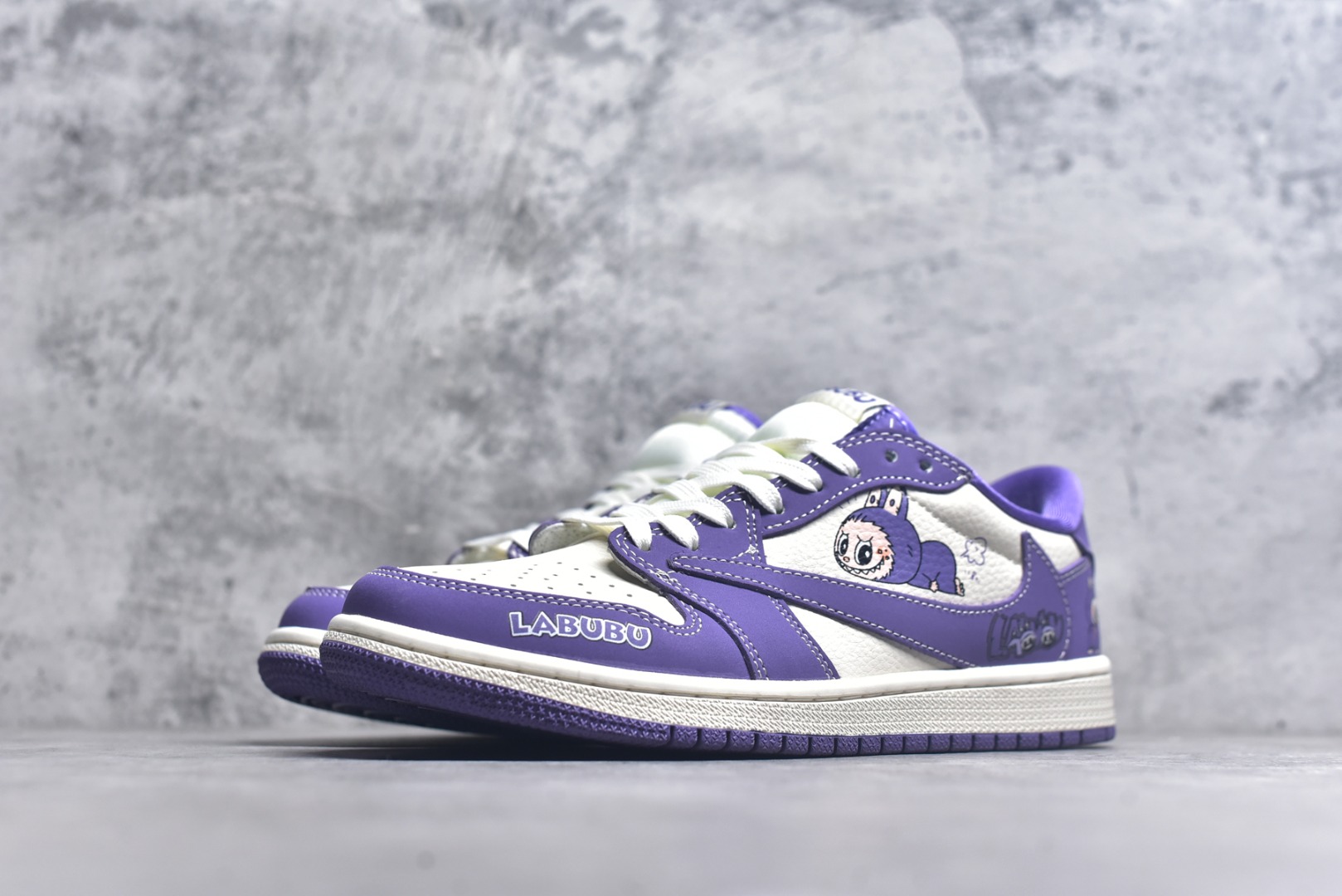 图片[2]-#海外爆款限量发售！ Travis Scott x Jordan 1 Low “Labubu拉布布联名” 高端定制 乔丹倒勾低帮休闲板鞋 大厂纯原品质出货 纯正版型 定制鞋盒 皮料切割干净无任何毛边 细节完美 超高清洁度 货号：DD7866-113 尺码：36 36.5 37.5 38 38.5 39 40 40.5 41 42 42.5 43 44 44.5 45-选品中心