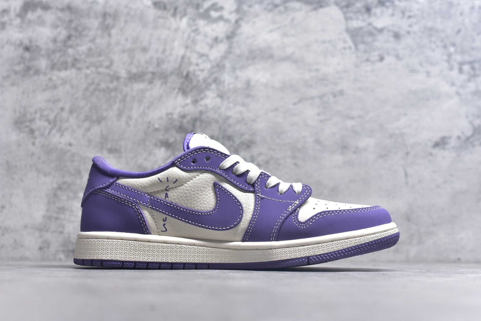 图片[3]-#海外爆款限量发售！ Travis Scott x Jordan 1 Low “Labubu拉布布联名” 高端定制 乔丹倒勾低帮休闲板鞋 大厂纯原品质出货 纯正版型 定制鞋盒 皮料切割干净无任何毛边 细节完美 超高清洁度 货号：DD7866-113 尺码：36 36.5 37.5 38 38.5 39 40 40.5 41 42 42.5 43 44 44.5 45-选品中心