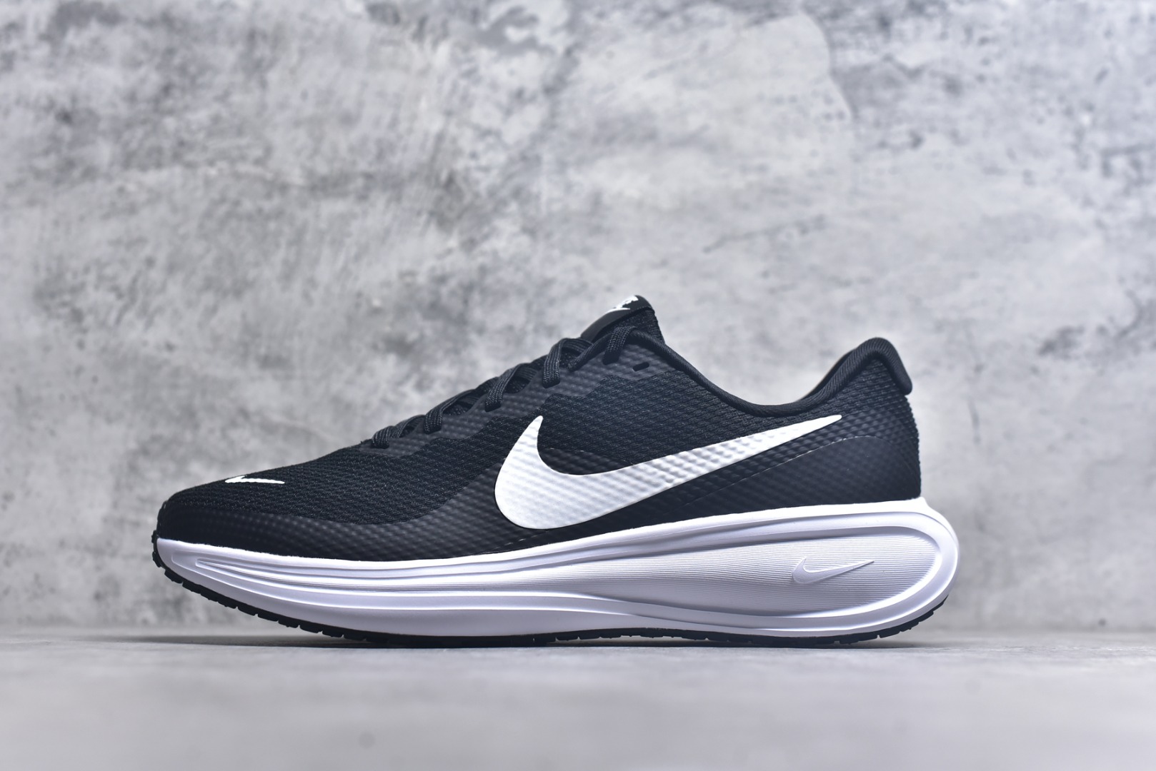 #跑步鞋 运动鞋 REVOLUTION 8 黑白 HJ9198-003男女鞋 36 36.5 37.5 38 38.5 39 40 40.5 41 42 42.5 43 44 44.5 45-选品中心