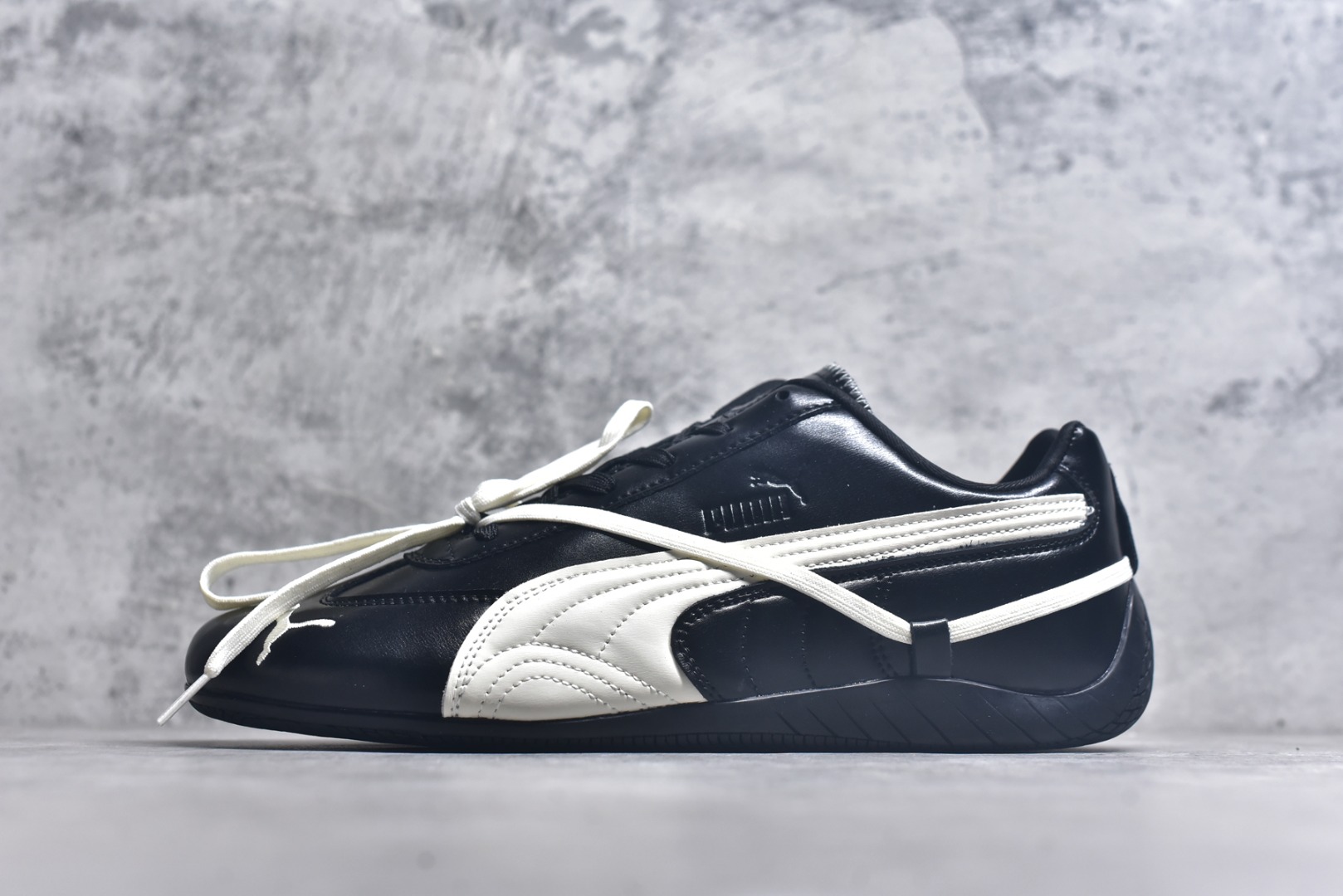 #Rose x Puma Speedcat 联名款 极速赛车系列彪马低帮生活休闲鞋 404391-01 尺码：35 36 37 37.5 38 38.5 39 40 40.5 41 42 42.5 43 44 44.5 45 3.D4-选品中心