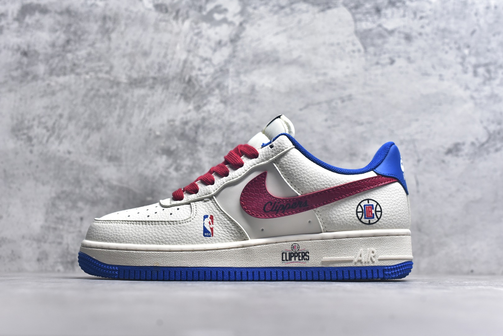 #Nike Air Force 1\'07 Low NBA联名 快船米蓝红 空军一号低帮休闲板鞋 QW5606-274 #原楦头原纸板 原装鞋盒 定制五金配件 内置全掌气垫 原厂鞋底 尺码：36 36.5 37.5 38 38.5 39 40 40.5 41 42 42.5 43 44 44.5 45 9.D4-选品中心