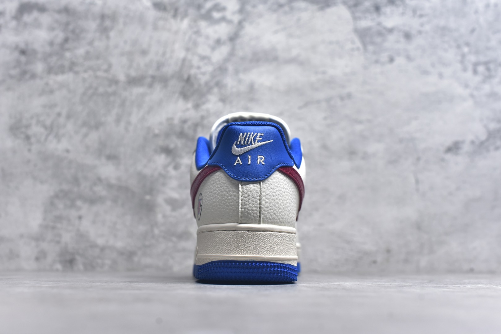 图片[5]-#Nike Air Force 1\’07 Low NBA联名 快船米蓝红 空军一号低帮休闲板鞋 QW5606-274 #原楦头原纸板 原装鞋盒 定制五金配件 内置全掌气垫 原厂鞋底 尺码：36 36.5 37.5 38 38.5 39 40 40.5 41 42 42.5 43 44 44.5 45 9.D4-选品中心