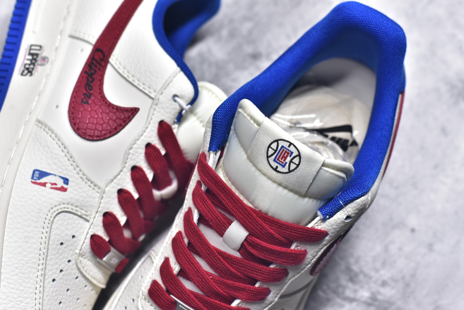 图片[9]-#Nike Air Force 1\’07 Low NBA联名 快船米蓝红 空军一号低帮休闲板鞋 QW5606-274 #原楦头原纸板 原装鞋盒 定制五金配件 内置全掌气垫 原厂鞋底 尺码：36 36.5 37.5 38 38.5 39 40 40.5 41 42 42.5 43 44 44.5 45 9.D4-选品中心