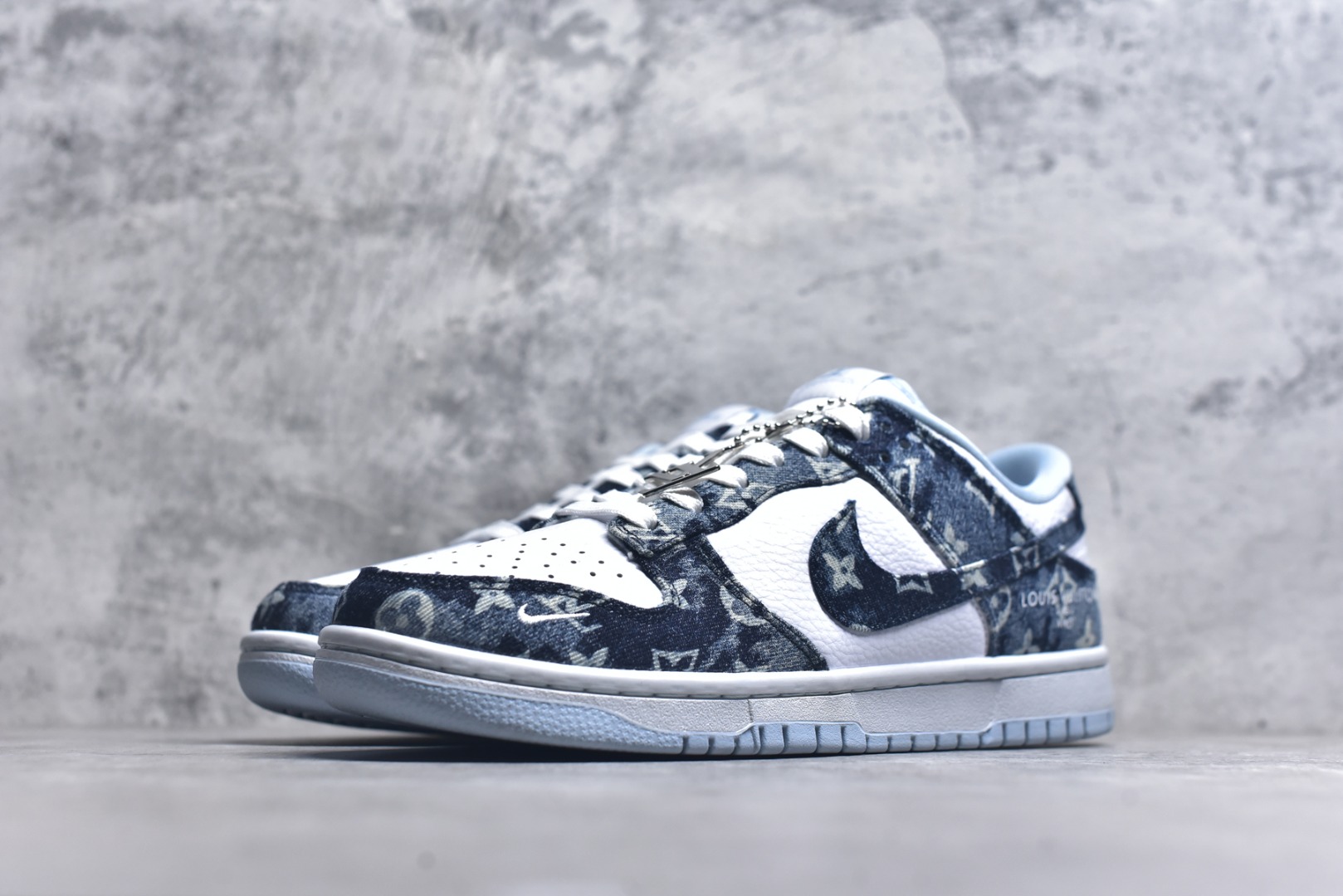 图片[2]-#Nike SB Dunk Low LV联名 扎染牛仔 周年高端定制 低帮休闲板鞋 SC0601-475 #定制鞋盒 大厂纯原品质出货 超高清洁度 皮料切割干净无任何毛边 细节完美 尺码：36 36.5 37.5 38 38.5 39 40 40.5 41 42 42.5 43 44 44.5 45 9.E5-选品中心