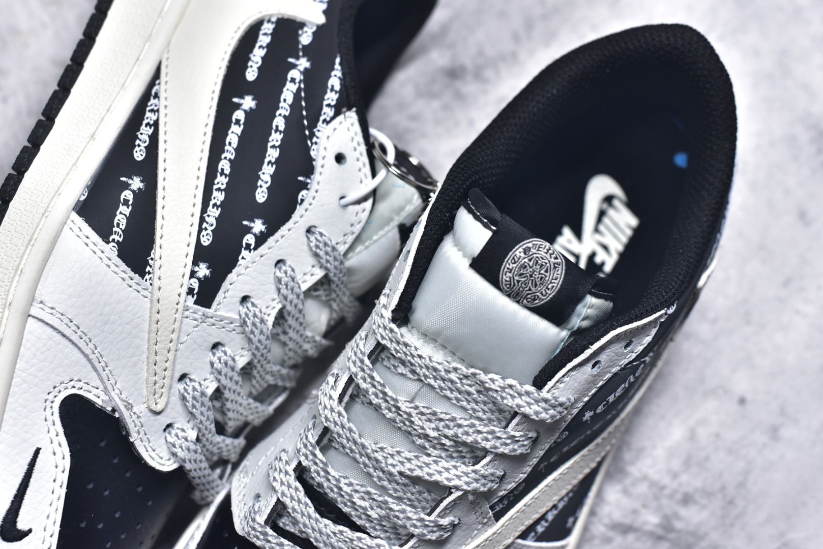 图片[9]-#海外爆款限量发售！ Travis Scott x Jordan 1 Low “克罗心联名——字母奶油米黑” 高端定制 乔丹倒勾低帮休闲板鞋 大厂纯原品质出货 纯正版型 定制鞋盒 皮料切割干净无任何毛边 细节完美 超高清洁度 货号：XB1979-023 尺码：36 36.5 37.5 38 38.5 39 40 40.5 41 42 42.5 43 44 44.5 45-选品中心