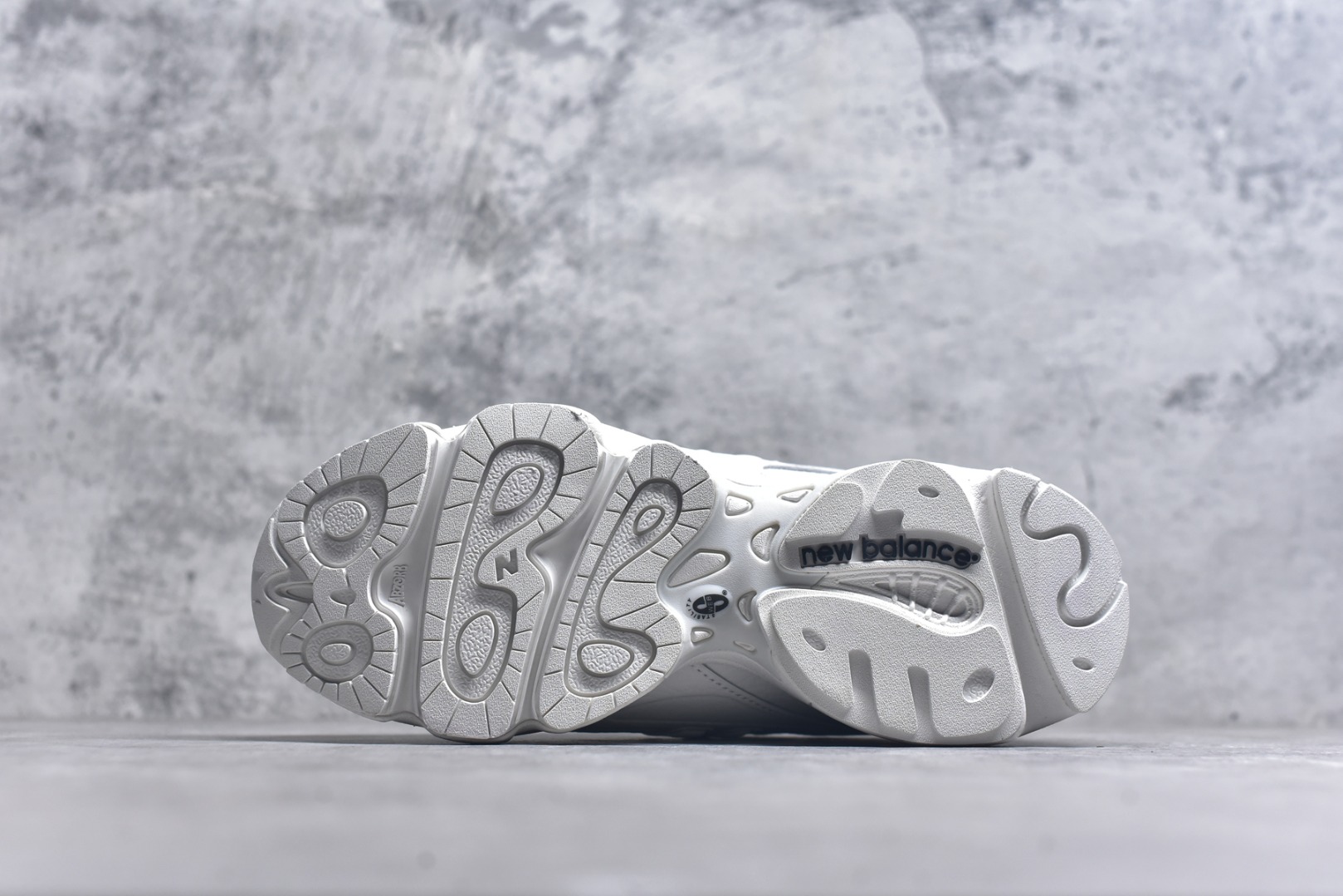 图片[6]-#NB 新百伦 New Balance 1000系列 复古老爹风低帮休闲运动跑步鞋 货号：M1000BW 小红书穿搭款式 原楦原纸版开发版型 原材料开发打造 市面最高版本 尺码：36 37 37.5 38 38.5 39 40 40.5 41 42 42.5 43 44 45 46.5-选品中心