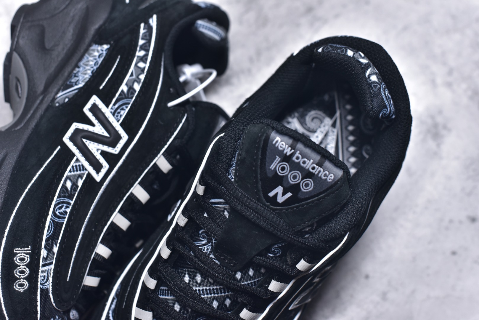 图片[9]-#NB 新百伦 New Balance 1000系列 复古老爹风低帮休闲运动跑步鞋 货号：M1000AP 小红书穿搭款式 原楦原纸版开发版型 原材料开发打造 市面最高版本 尺码：36 37 37.5 38 38.5 39 40 40.5 41 42 42.5 43 44 45 46.5-选品中心