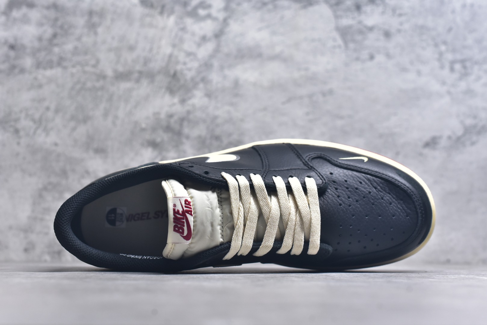 图片[4]-#Nigel Sylvester x Jordan Air Jordan 1 Low OG Nitro \”Better With Time\” 联名款 低帮休闲板鞋 黑白红 货号： IB8958-001 尺码：40 40.5 41 42 42.5 43 44 44.5 45 46 47.5 国内一线头部知名大厂出品 高端外贸零售专供品质 原鞋原楦头纸板开发 原厂防尘纸 极致一眼正品既视感-选品中心