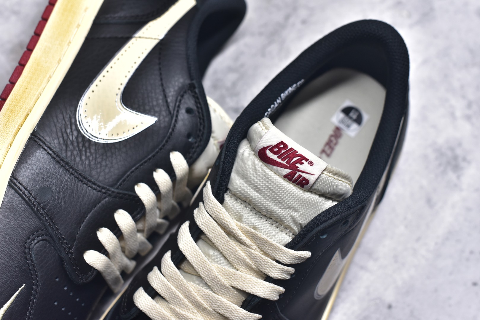 图片[9]-#Nigel Sylvester x Jordan Air Jordan 1 Low OG Nitro \”Better With Time\” 联名款 低帮休闲板鞋 黑白红 货号： IB8958-001 尺码：40 40.5 41 42 42.5 43 44 44.5 45 46 47.5 国内一线头部知名大厂出品 高端外贸零售专供品质 原鞋原楦头纸板开发 原厂防尘纸 极致一眼正品既视感-选品中心
