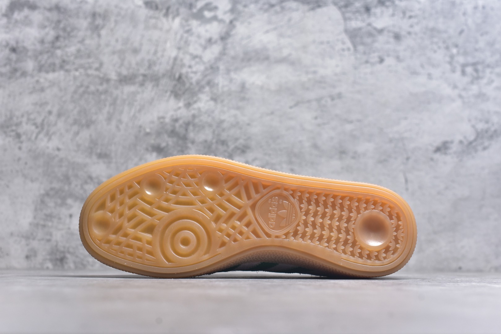 图片[6]-#Adidas Handball Spezial JR7347 阿迪达斯经典复古休闲板鞋 #全鞋采用反毛皮制作 牛筋耐磨大底 承载青春情怀的板鞋 经典三条杠装饰鞋侧 品牌辨识度清晰 尺码：35-45-选品中心