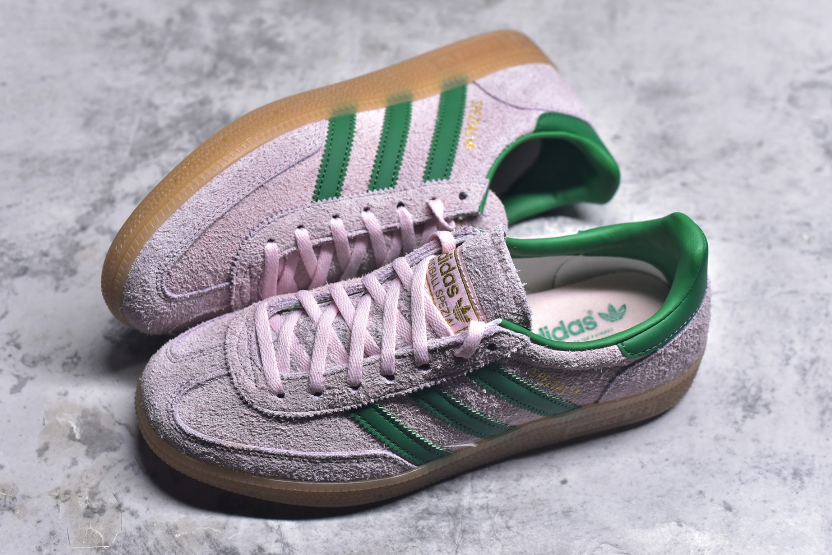 图片[7]-#Adidas Handball Spezial JR7347 阿迪达斯经典复古休闲板鞋 #全鞋采用反毛皮制作 牛筋耐磨大底 承载青春情怀的板鞋 经典三条杠装饰鞋侧 品牌辨识度清晰 尺码：35-45-选品中心