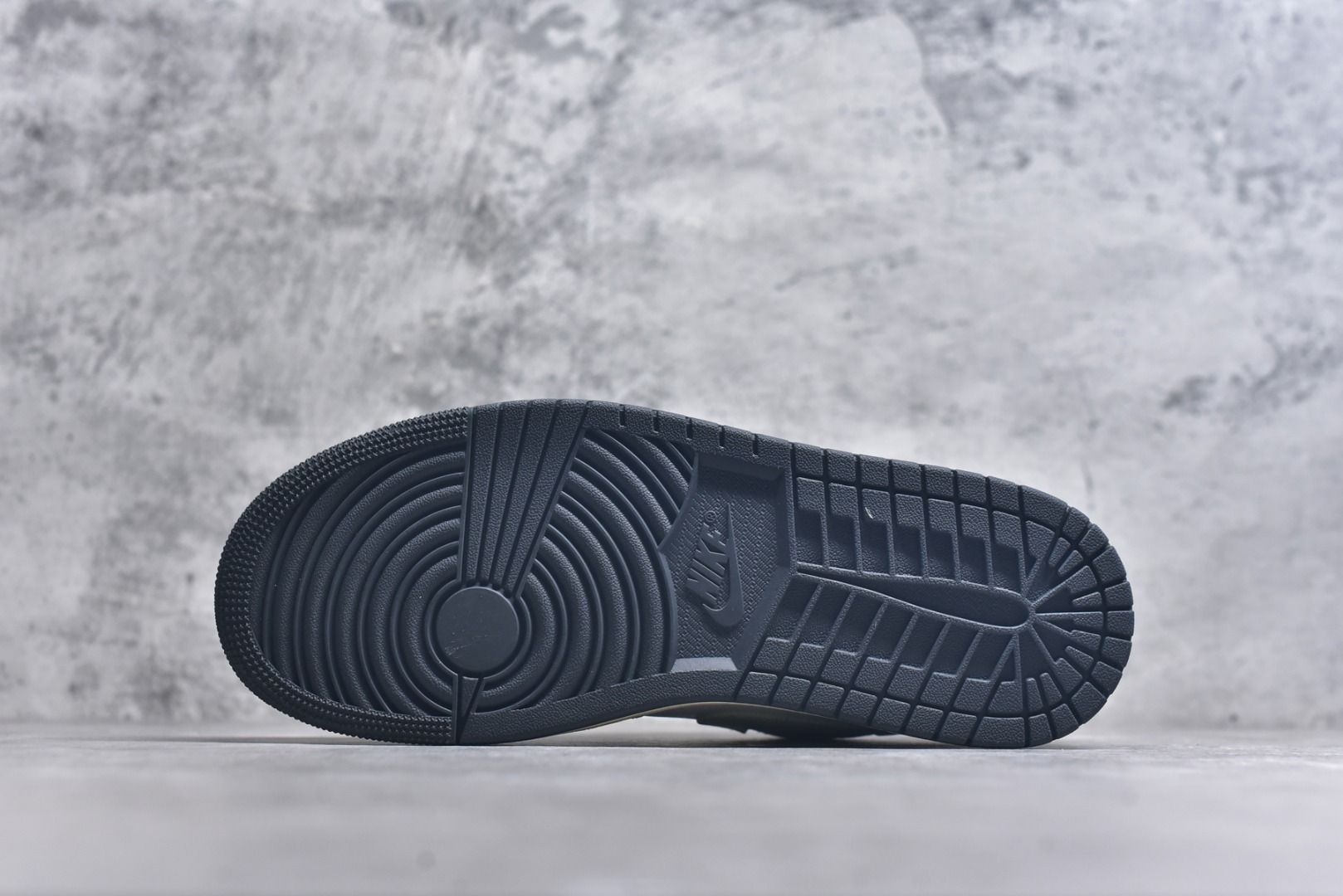 图片[6]-#Air Jordan AJ1 Low 低帮 HQ3009-003 终端优势供应 市面中低帮最具代表性版本没有之一 口碑大厂出品 品控大底版型不断改良更新 全套原纸板楦头开发 确保原汁原味 完美呈现版型 完美零毛边处理 原厂内置全掌气垫 价格定位良心 平台专用代工流水线出品 一眼公司既视感 拿到手的一瞬间就与众不同 碾压市面所有版本 全部原鞋开发 每一个配色都会采购原鞋确认细节 打破市面看图做货无好货之说 尺码：35.5 36 36.5 37.5 38 38.5 39 40 40.5 41 42 42.5 43 44 44.5 45 46-选品中心