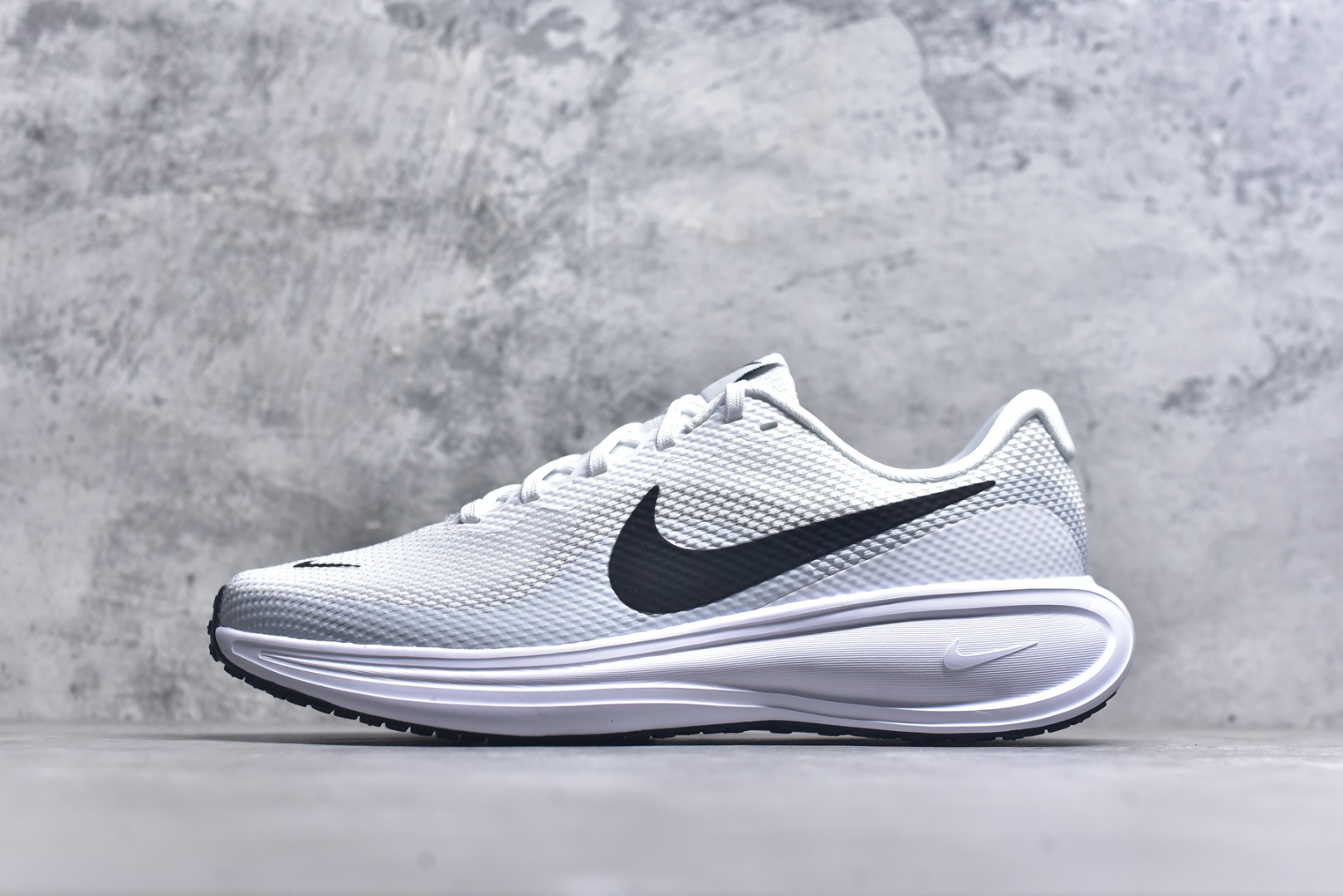 #NK Revolution 8 伦敦8代 超轻网面跑步鞋 HJ9198-101 尺码：36 36.5 37.5 38 38.5 39 40 40.5 41 42 42.5 43 44 44.5 45-选品中心