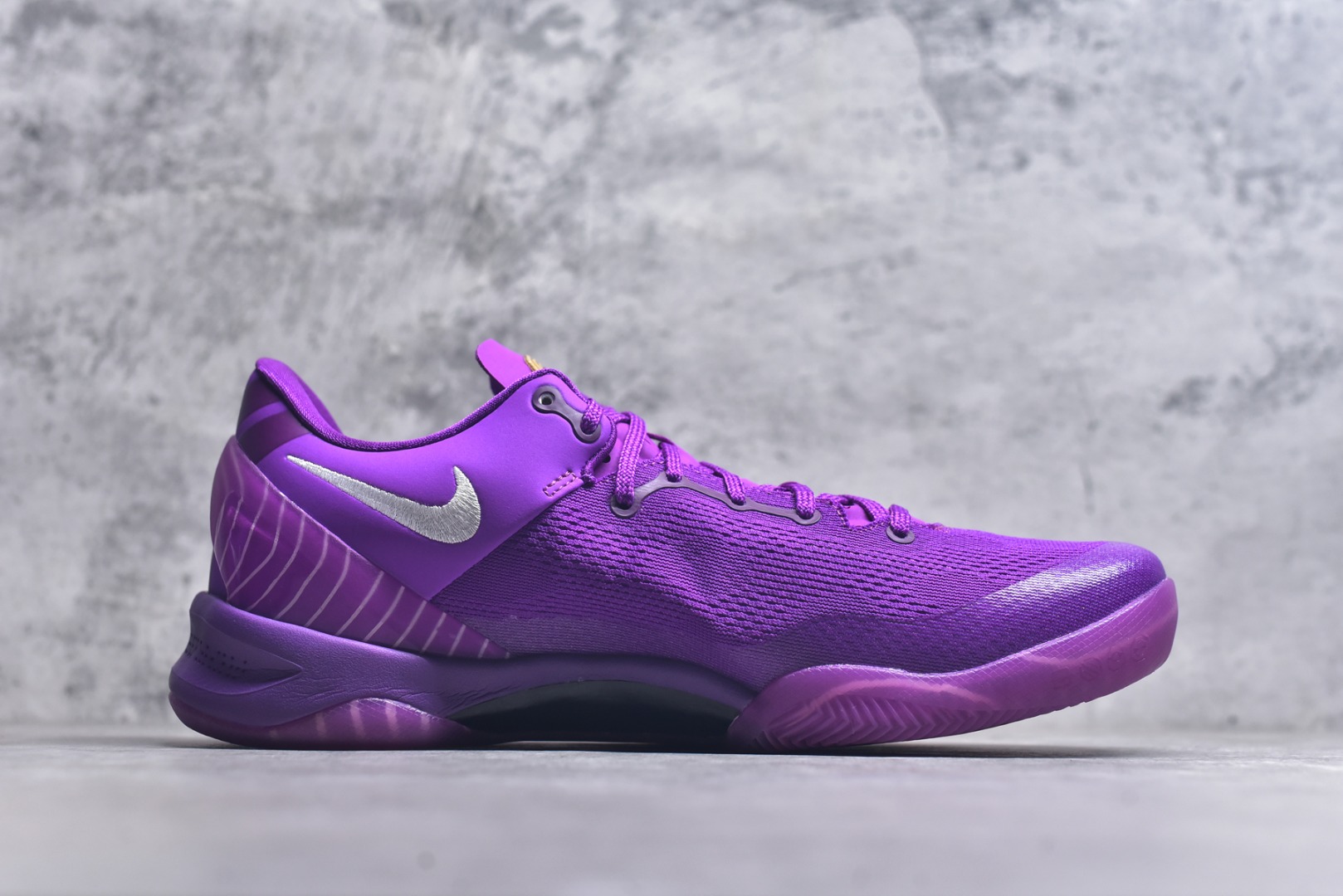 图片[3]-#NK Zoom Kobe 8 科比八代 Eybl 紫色 HJ7265-500 React 科技鞋垫加持 实战配置直接拉满 原楦纸板开发 鞋身流线型、后跟塑形 区分土肥圆 原厂针织鞋面一针一线匹配原版 全身鞋材卡料色独家定制 唯一万针立体刺绣SWOOSH 真实底模最大48.5 实战利器 专供海外市场 尺码：39 40 40.5 41 42 42.5 43 44 44.5 45 46 47.5 （脚宽、脚胖 建议买大半码）-选品中心