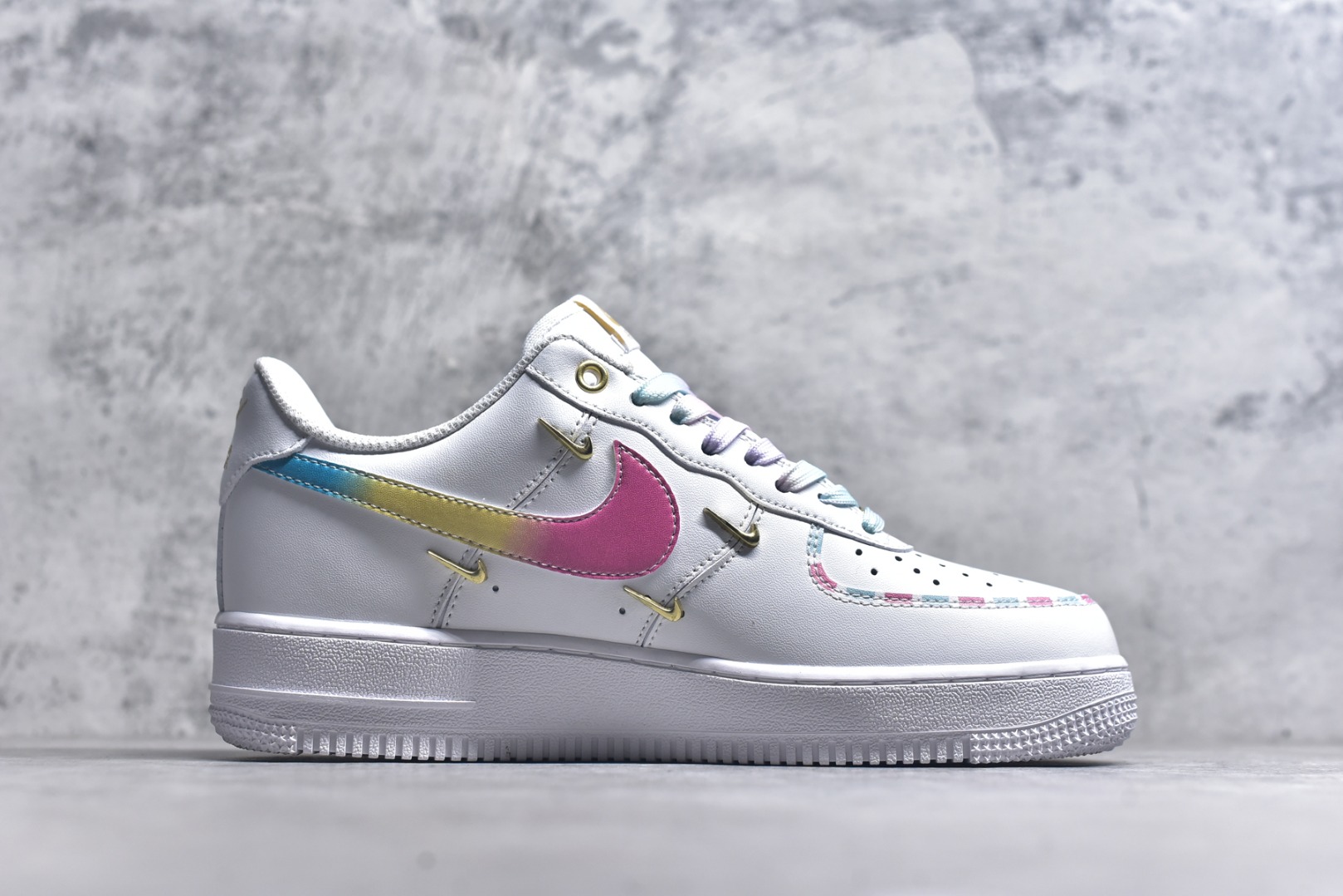 图片[3]-#Nike Air Force 1\’07 Low 四勾彩虹蛋糕 空军一号低帮休闲板鞋 ZH0316-115 #定制皮料 定制鞋盒 原楦原纸板 纯正空军版型 内置全掌气垫 尺码：36 36.5 37.5 38 38.5 39 40 40.5 41 42 42.5 43 44 44.5 45 9.D4-选品中心