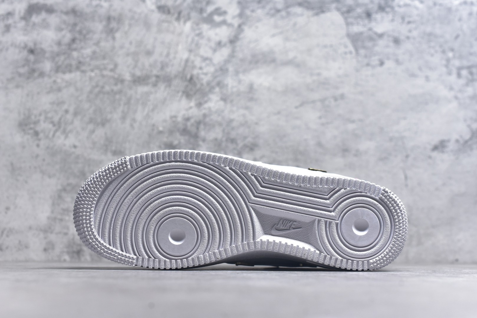 图片[6]-#Nike Air Force 1\’07 Low 四勾彩虹蛋糕 空军一号低帮休闲板鞋 ZH0316-115 #定制皮料 定制鞋盒 原楦原纸板 纯正空军版型 内置全掌气垫 尺码：36 36.5 37.5 38 38.5 39 40 40.5 41 42 42.5 43 44 44.5 45 9.D4-选品中心