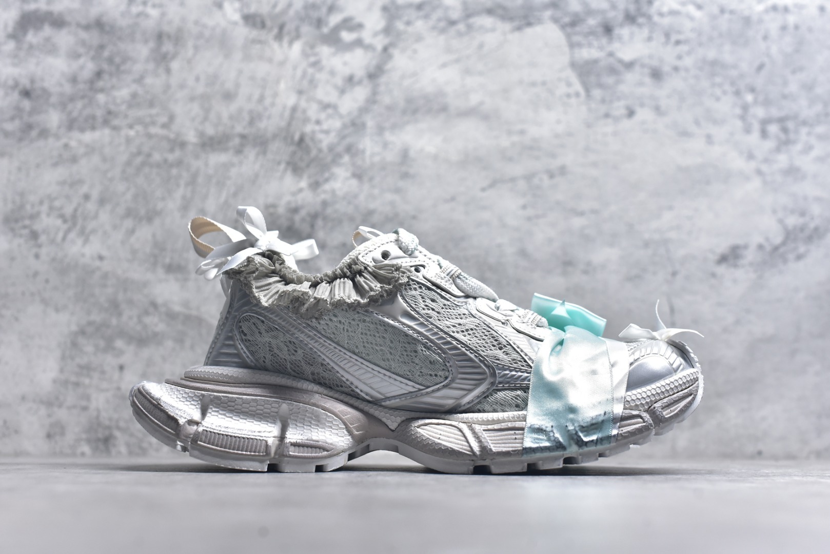 图片[3]-#巴黎世家/Balenciaga 3XL Worn-Out 10代系列老爹运动鞋，做旧蕾丝蝴蝶结 832994 WTSAX 0210，4844xj 尺码：35-46-选品中心