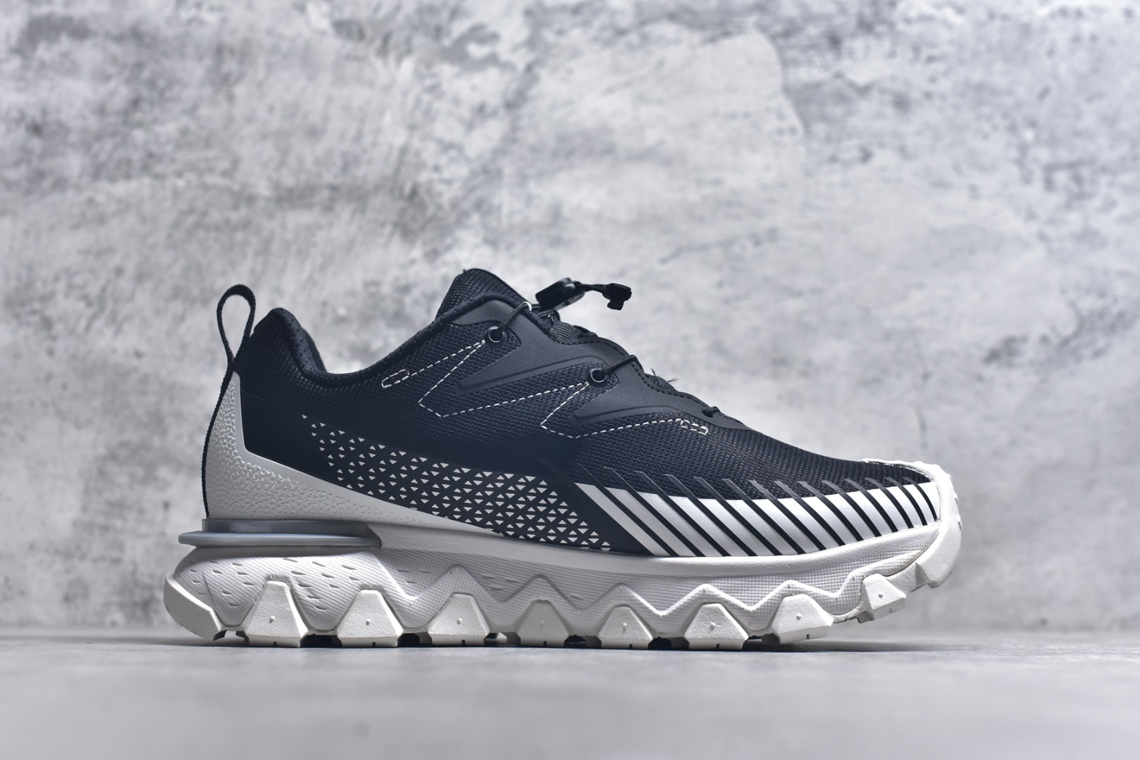 图片[3]-#迪桑特DESCENTE Snow Ride GTX 舒适柔软 防滑耐磨低帮 登山鞋 尺码：40 40.5 41 42 42.5 43 44 45-选品中心