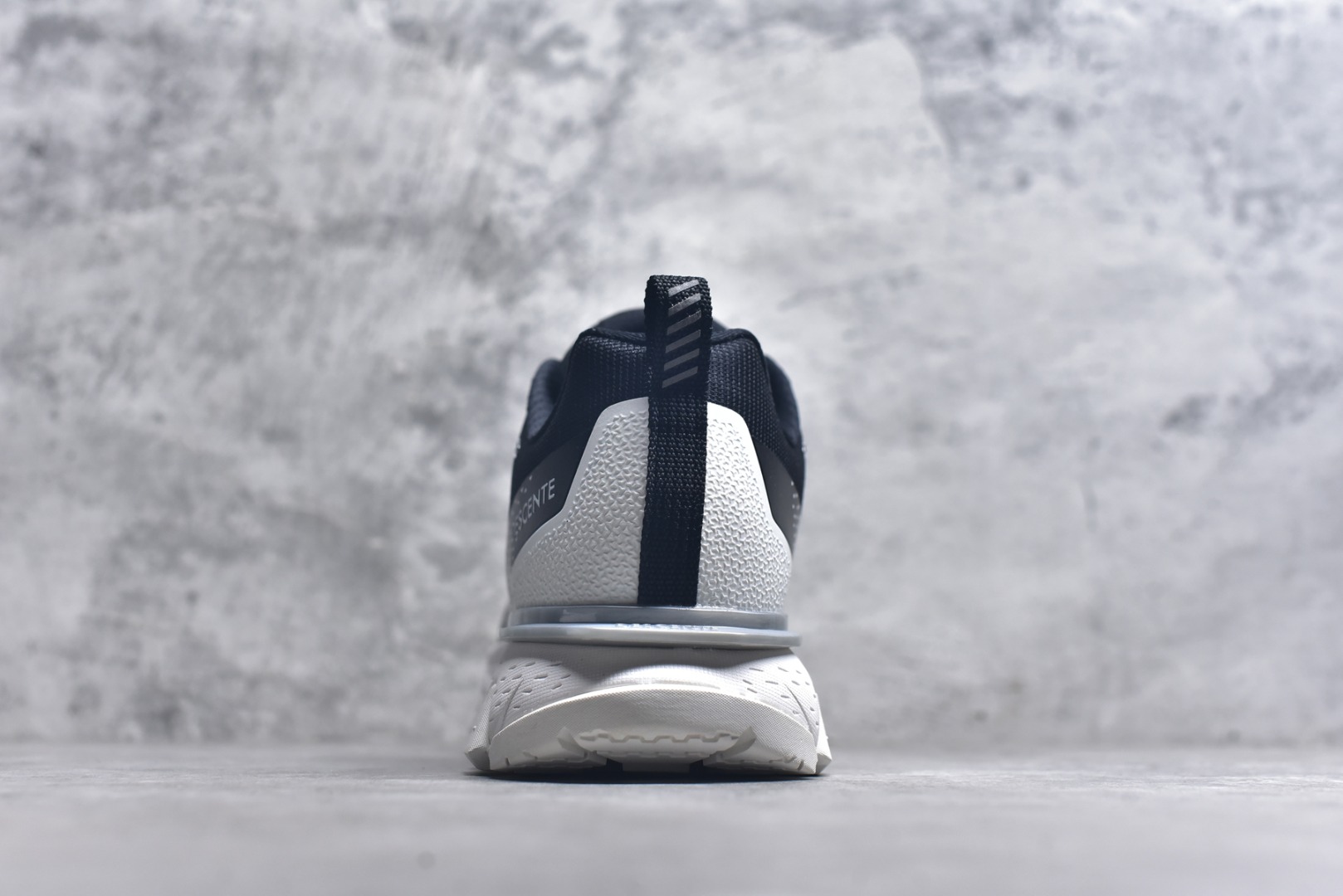 图片[5]-#迪桑特DESCENTE Snow Ride GTX 舒适柔软 防滑耐磨低帮 登山鞋 尺码：40 40.5 41 42 42.5 43 44 45-选品中心