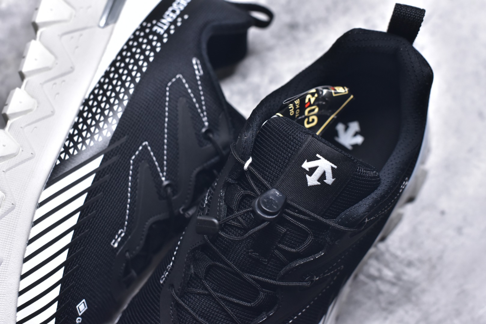 图片[9]-#迪桑特DESCENTE Snow Ride GTX 舒适柔软 防滑耐磨低帮 登山鞋 尺码：40 40.5 41 42 42.5 43 44 45-选品中心