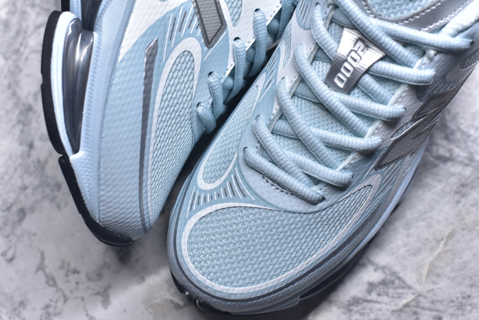 图片[8]-#New Balance 新百伦 NB2000 网面休闲鞋 U2000ETC NB官方重磅新品 一款融合复古设计与现代科技的跑鞋，以其经典的造型和舒适脚感，成为2025年复古潮流爱好的推荐单品。 极具视觉冲击力的5根ABZORB单元，以及无缝鞋面的设计，加上3M反光材质的装饰，比之前推出的9060系列更夸张，更具未来感。 尺码：36-46.5-选品中心