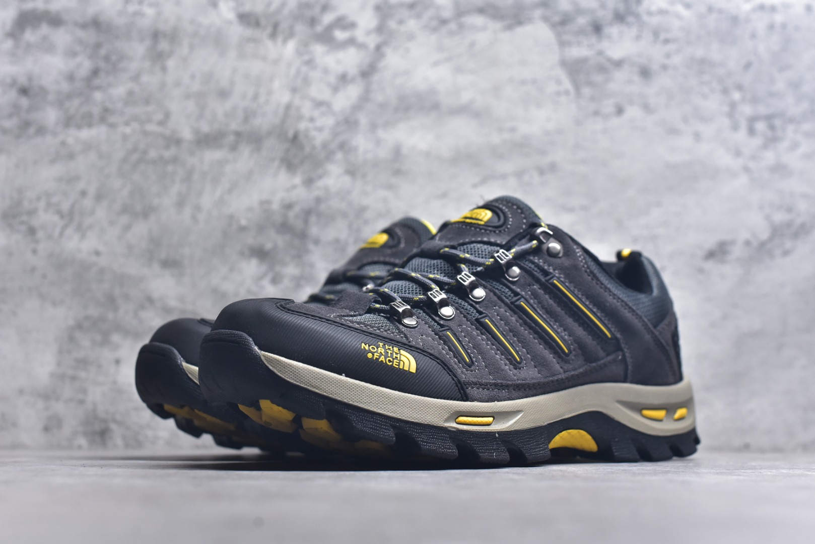 图片[2]-#The North Face/北面/乐斯菲斯 原楦型开发纸版，采用防剐蹭功能网眼布料鞋面材质，双层组合防滑防剐蹭,耐磨橡胶大底❗著名户外品牌The North Face Cedar Mesa 系列低帮系带户外运动鞋 类型：男鞋尺码：39 40 41 42 43 44-选品中心