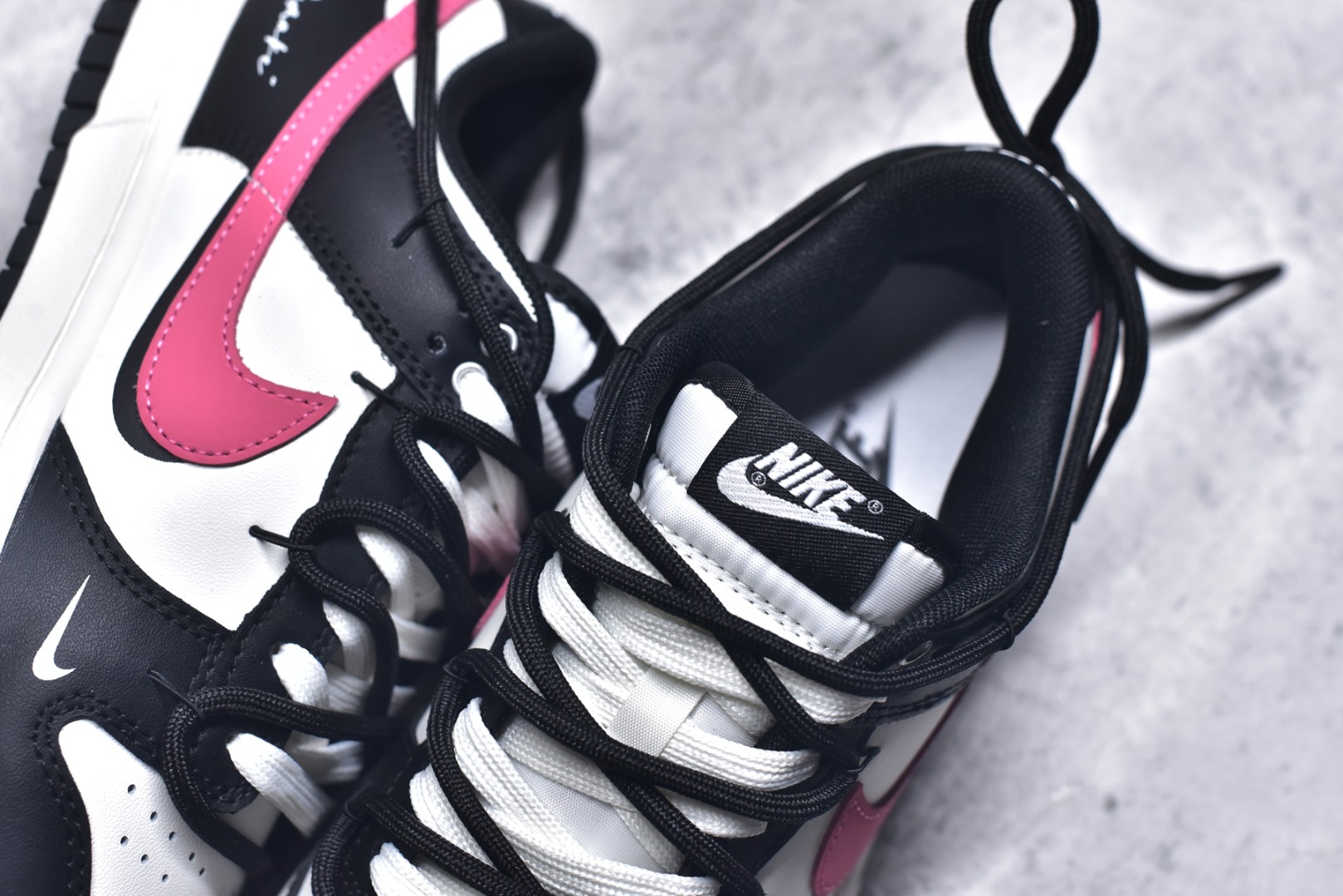 图片[9]-#耐克NIKE DUNK LOW 扣篮系列 复古低帮休闲运动滑板板鞋采用脚感柔软舒适ZoomAir气垫有效吸收滑板等极限运动在落地时带来的冲击力 为街头运动者们提供更好的保护 尺码：36 36.5 37.5 38 38.5 39 40 40.5 41 42 42.5 43 44 45货号：BP0518-093-选品中心