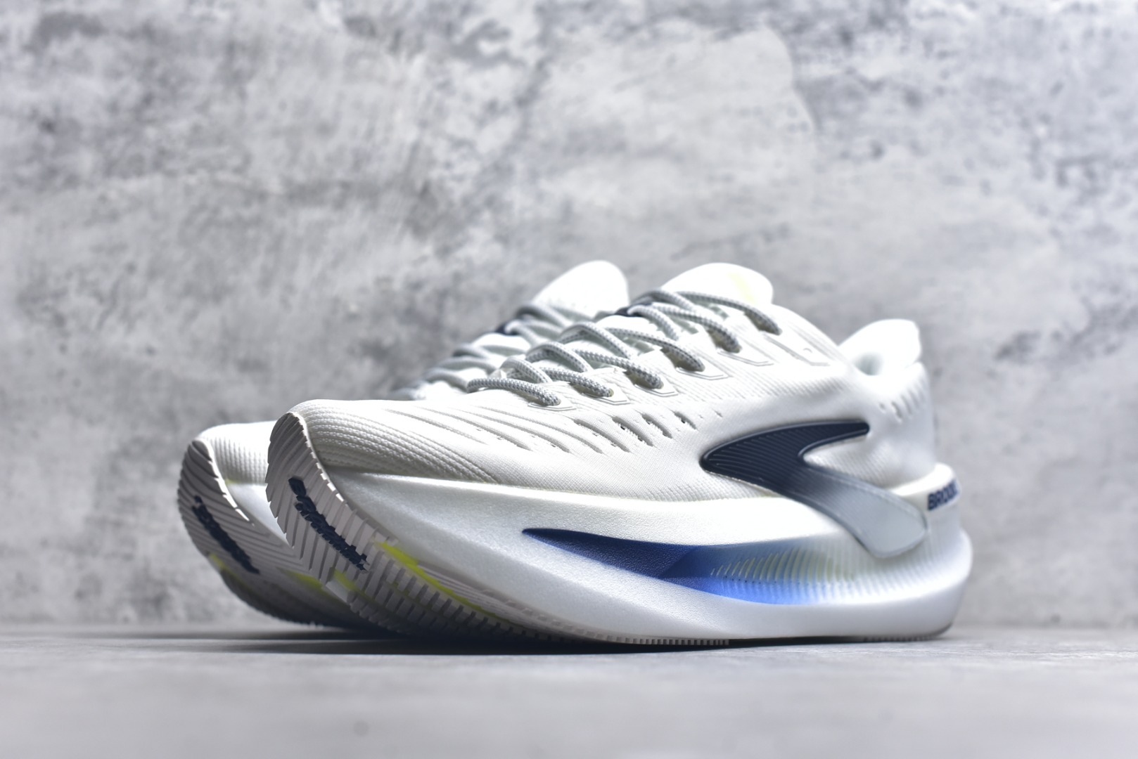 图片[2]-#Brooks布鲁克斯 Glycerin max 舒适简约防滑耐磨 低帮跑步鞋 实拍调校N版已经零色差零失真 百分百还原实物色彩所见即所得 不存在货不对板色差等低级问题 选购参考实物拍摄 不混卖不参货 只用心做好货严格选品 承诺混一赔十 尺码：36 36.5 37.5 38 38.5 39 40 40.5 41 42 42.5 43 44 44.5 45-选品中心