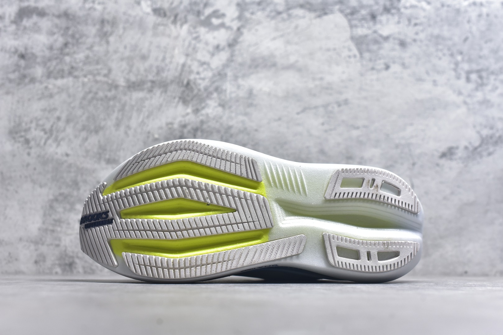 图片[6]-#Brooks布鲁克斯 Glycerin max 舒适简约防滑耐磨 低帮跑步鞋 实拍调校N版已经零色差零失真 百分百还原实物色彩所见即所得 不存在货不对板色差等低级问题 选购参考实物拍摄 不混卖不参货 只用心做好货严格选品 承诺混一赔十 尺码：36 36.5 37.5 38 38.5 39 40 40.5 41 42 42.5 43 44 44.5 45-选品中心