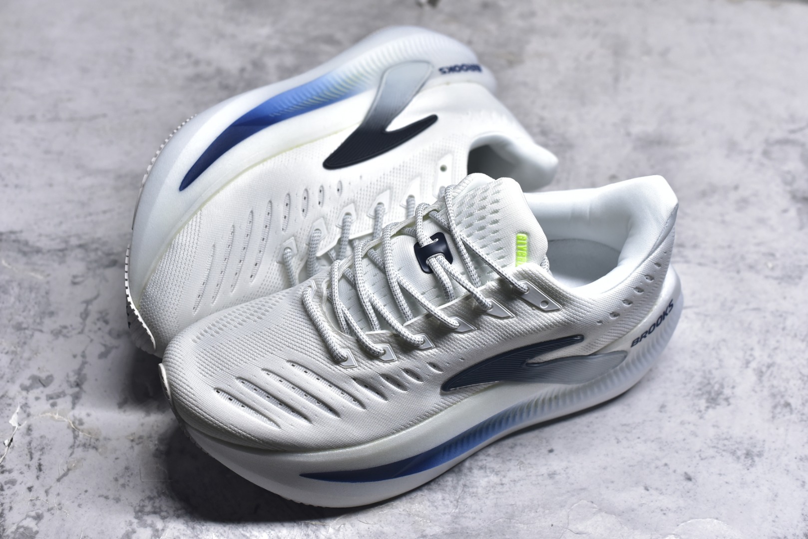 图片[7]-#Brooks布鲁克斯 Glycerin max 舒适简约防滑耐磨 低帮跑步鞋 实拍调校N版已经零色差零失真 百分百还原实物色彩所见即所得 不存在货不对板色差等低级问题 选购参考实物拍摄 不混卖不参货 只用心做好货严格选品 承诺混一赔十 尺码：36 36.5 37.5 38 38.5 39 40 40.5 41 42 42.5 43 44 44.5 45-选品中心