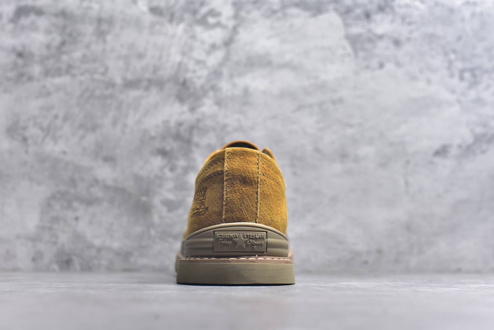 图片[5]-#2025秋冬新款CAT硬汉推土机品牌·卡特Tramp Hike Low款户外休闲低帮男鞋广东中山代工厂原产楦型 台产耐磨麂皮材质 手工马克线固特异缝制工艺 轻量柔韧橡胶防滑大底 正确原盒包装吊牌 完全还原ZP工艺 徒步旅行者百搭休闲旅游休闲鞋 尺码：39 40 41 42 43 44（皮鞋码）-选品中心