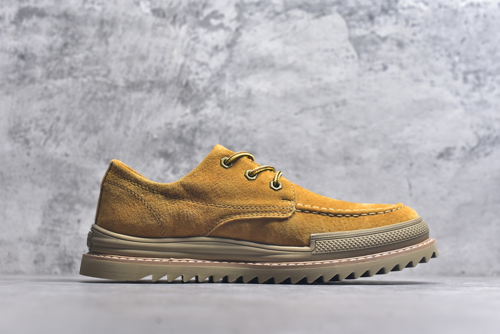 图片[3]-#2025秋冬新款CAT硬汉推土机品牌·卡特Tramp Hike Low款户外休闲低帮男鞋广东中山代工厂原产楦型 台产耐磨麂皮材质 手工马克线固特异缝制工艺 轻量柔韧橡胶防滑大底 正确原盒包装吊牌 完全还原ZP工艺 徒步旅行者百搭休闲旅游休闲鞋 尺码：39 40 41 42 43 44（皮鞋码）-选品中心