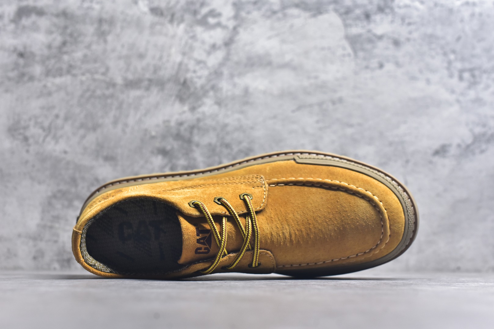 图片[4]-#2025秋冬新款CAT硬汉推土机品牌·卡特Tramp Hike Low款户外休闲低帮男鞋广东中山代工厂原产楦型 台产耐磨麂皮材质 手工马克线固特异缝制工艺 轻量柔韧橡胶防滑大底 正确原盒包装吊牌 完全还原ZP工艺 徒步旅行者百搭休闲旅游休闲鞋 尺码：39 40 41 42 43 44（皮鞋码）-选品中心