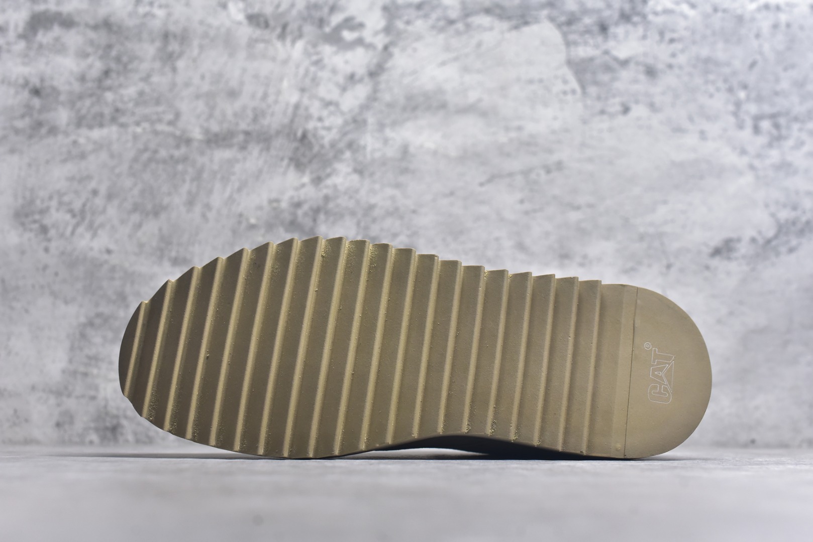 图片[6]-#2025秋冬新款CAT硬汉推土机品牌·卡特Tramp Hike Low款户外休闲低帮男鞋广东中山代工厂原产楦型 台产耐磨麂皮材质 手工马克线固特异缝制工艺 轻量柔韧橡胶防滑大底 正确原盒包装吊牌 完全还原ZP工艺 徒步旅行者百搭休闲旅游休闲鞋 尺码：39 40 41 42 43 44（皮鞋码）-选品中心