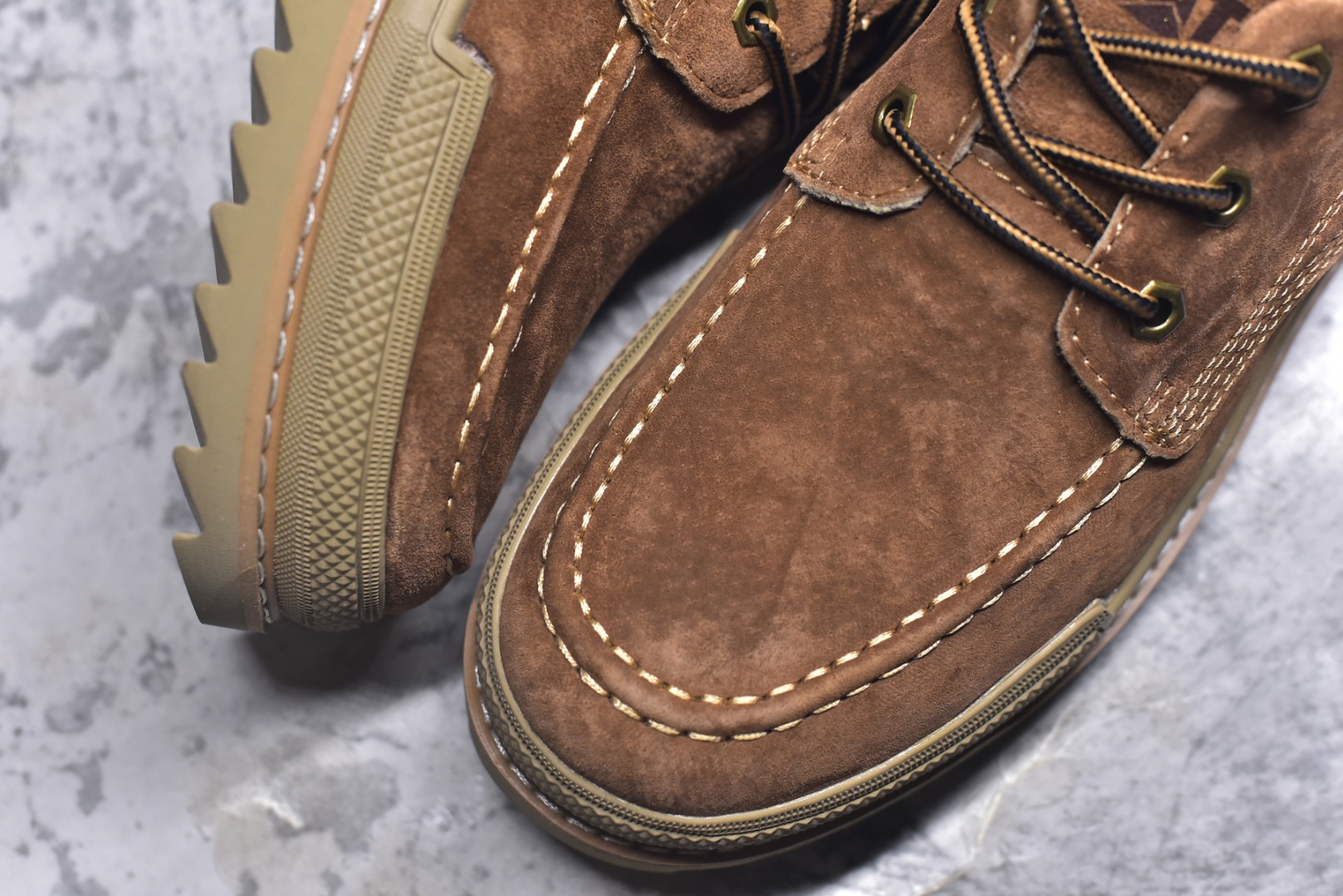 图片[8]-#秋冬新款CAT硬汉推土机品牌·卡特Tramp Hike Low款户外休闲低帮男鞋广东中山代工厂原产楦型 台产耐磨麂皮材质 手工马克线固特异缝制工艺 轻量柔韧橡胶防滑大底 正确原盒包装吊牌 完全还原ZP工艺 徒步旅行者百搭休闲旅游休闲鞋 尺码：39 40 41 42 43 44（皮鞋码）-选品中心