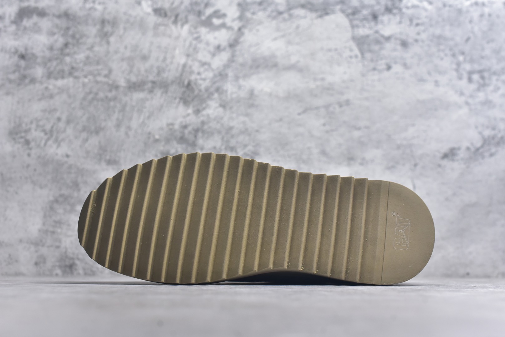 图片[6]-#2025秋冬新款CAT硬汉推土机品牌·卡特Tramp Hike Low款户外休闲低帮男鞋广东中山代工厂原产楦型 台产耐磨麂皮材质 手工马克线固特异缝制工艺 轻量柔韧橡胶防滑大底 正确原盒包装吊牌 完全还原ZP工艺 徒步旅行者百搭休闲旅游休闲鞋 尺码：39 40 41 42 43 44（皮鞋码）-选品中心