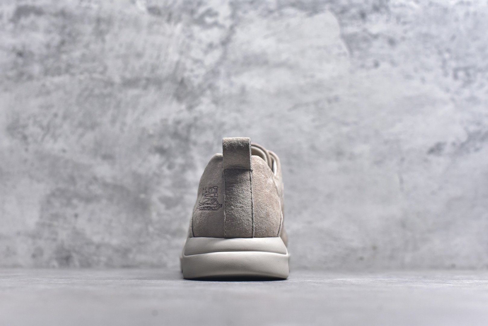 图片[5]-#秋冬款CAT/卡特 经典百搭户外低帮休闲工装靴 官网常年主打款 全鞋真牛皮材料 大底到五金都是代工厂原材料制作 同原版固特异永不开胶工艺 好货不杀猪 首单质量严格把控 某宝代购最畅销的产品 全套官网统一包装 今年冬季防寒户外专用 日常随意搭配 型男必备 717336 尺码：39 40 41 42 43 44 (标准码)-选品中心