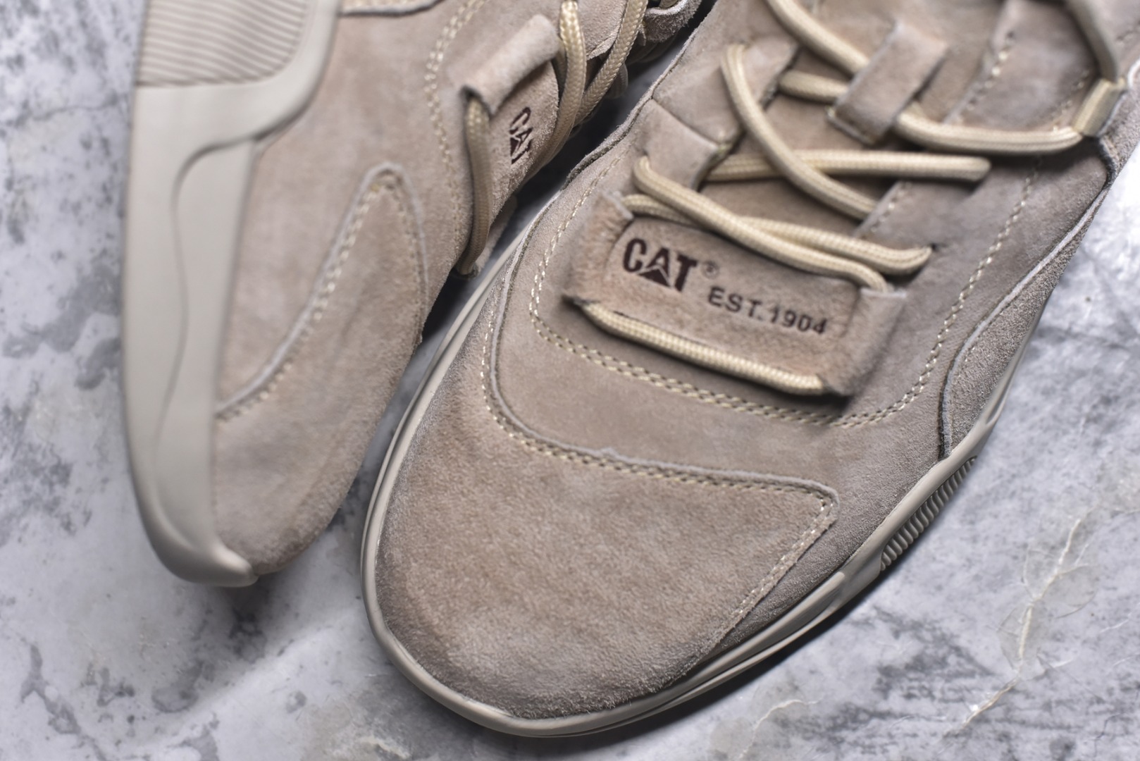 图片[8]-#秋冬款CAT/卡特 经典百搭户外低帮休闲工装靴 官网常年主打款 全鞋真牛皮材料 大底到五金都是代工厂原材料制作 同原版固特异永不开胶工艺 好货不杀猪 首单质量严格把控 某宝代购最畅销的产品 全套官网统一包装 今年冬季防寒户外专用 日常随意搭配 型男必备 717336 尺码：39 40 41 42 43 44 (标准码)-选品中心