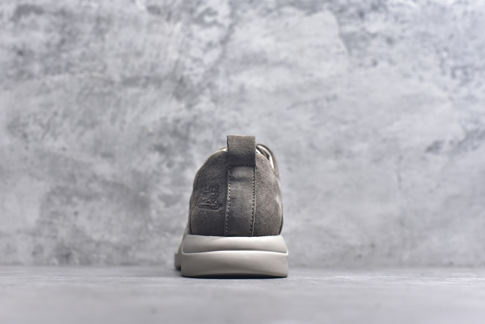 图片[5]-#秋冬款CAT/卡特 经典百搭户外低帮休闲工装靴 官网常年主打款 全鞋真牛皮材料 大底到五金都是代工厂原材料制作 同原版固特异永不开胶工艺 好货不杀猪 首单质量严格把控 某宝代购最畅销的产品 全套官网统一包装 今年冬季防寒户外专用 日常随意搭配 型男必备 717336 尺码：39 40 41 42 43 44 (标准码)-选品中心