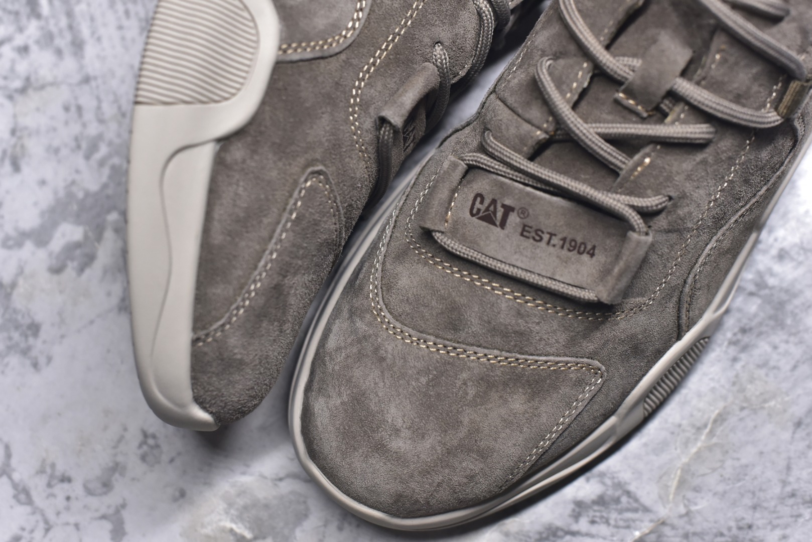 图片[8]-#秋冬款CAT/卡特 经典百搭户外低帮休闲工装靴 官网常年主打款 全鞋真牛皮材料 大底到五金都是代工厂原材料制作 同原版固特异永不开胶工艺 好货不杀猪 首单质量严格把控 某宝代购最畅销的产品 全套官网统一包装 今年冬季防寒户外专用 日常随意搭配 型男必备 717336 尺码：39 40 41 42 43 44 (标准码)-选品中心