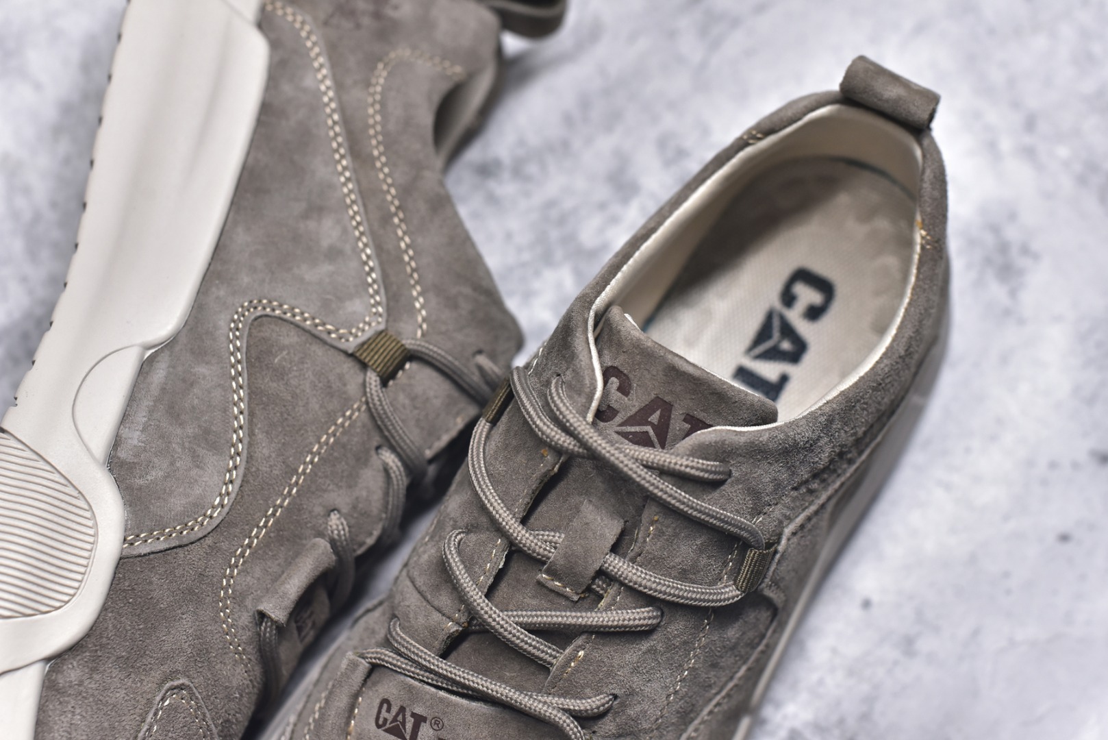 图片[9]-#秋冬款CAT/卡特 经典百搭户外低帮休闲工装靴 官网常年主打款 全鞋真牛皮材料 大底到五金都是代工厂原材料制作 同原版固特异永不开胶工艺 好货不杀猪 首单质量严格把控 某宝代购最畅销的产品 全套官网统一包装 今年冬季防寒户外专用 日常随意搭配 型男必备 717336 尺码：39 40 41 42 43 44 (标准码)-选品中心