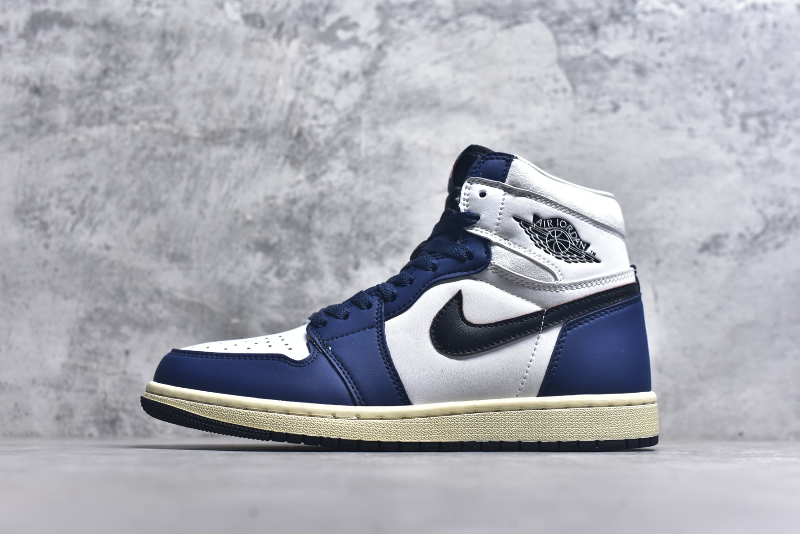 #乔丹 Air Jordan 1 Retro High AJ1乔丹一代高帮经典复古文化休闲运动篮球球555088-009 尺码36 36.5 37.5 38 38.5 39 40 40.5 41 42 42.5 43 44 45-选品中心
