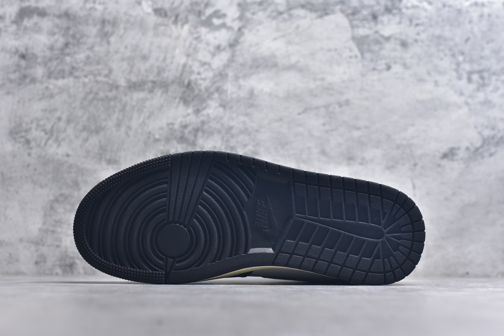 图片[6]-#乔丹 Air Jordan 1 Retro High AJ1乔丹一代高帮经典复古文化休闲运动篮球球555088-009 尺码36 36.5 37.5 38 38.5 39 40 40.5 41 42 42.5 43 44 45-选品中心