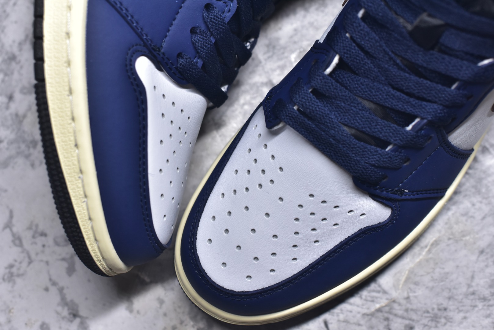 图片[8]-#乔丹 Air Jordan 1 Retro High AJ1乔丹一代高帮经典复古文化休闲运动篮球球555088-009 尺码36 36.5 37.5 38 38.5 39 40 40.5 41 42 42.5 43 44 45-选品中心