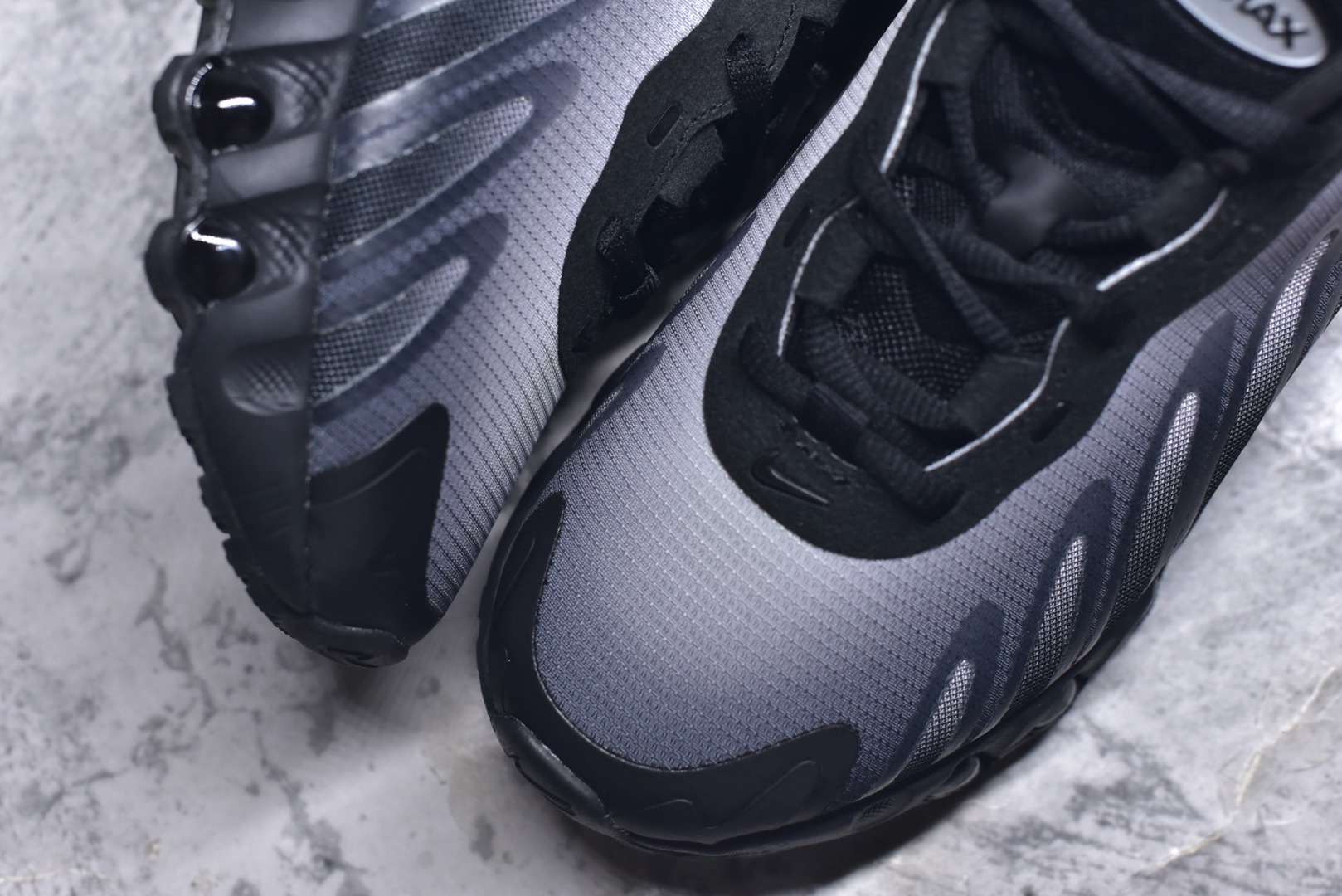 图片[8]-#Nk Air Max Dn8 耐克运动舒适减震气垫跑步鞋 #鞋款旨在透过 Dynamic Air 技术提升全天穿着体验，当中首次采用了全掌 Dynamic Air 系统，内置两组 Air 气垫，并透过八条互相连通的气管形成持续的气压循环，让每一步都更具弹性与灵活度。 货号：IB8869-200 尺码：36-45-选品中心