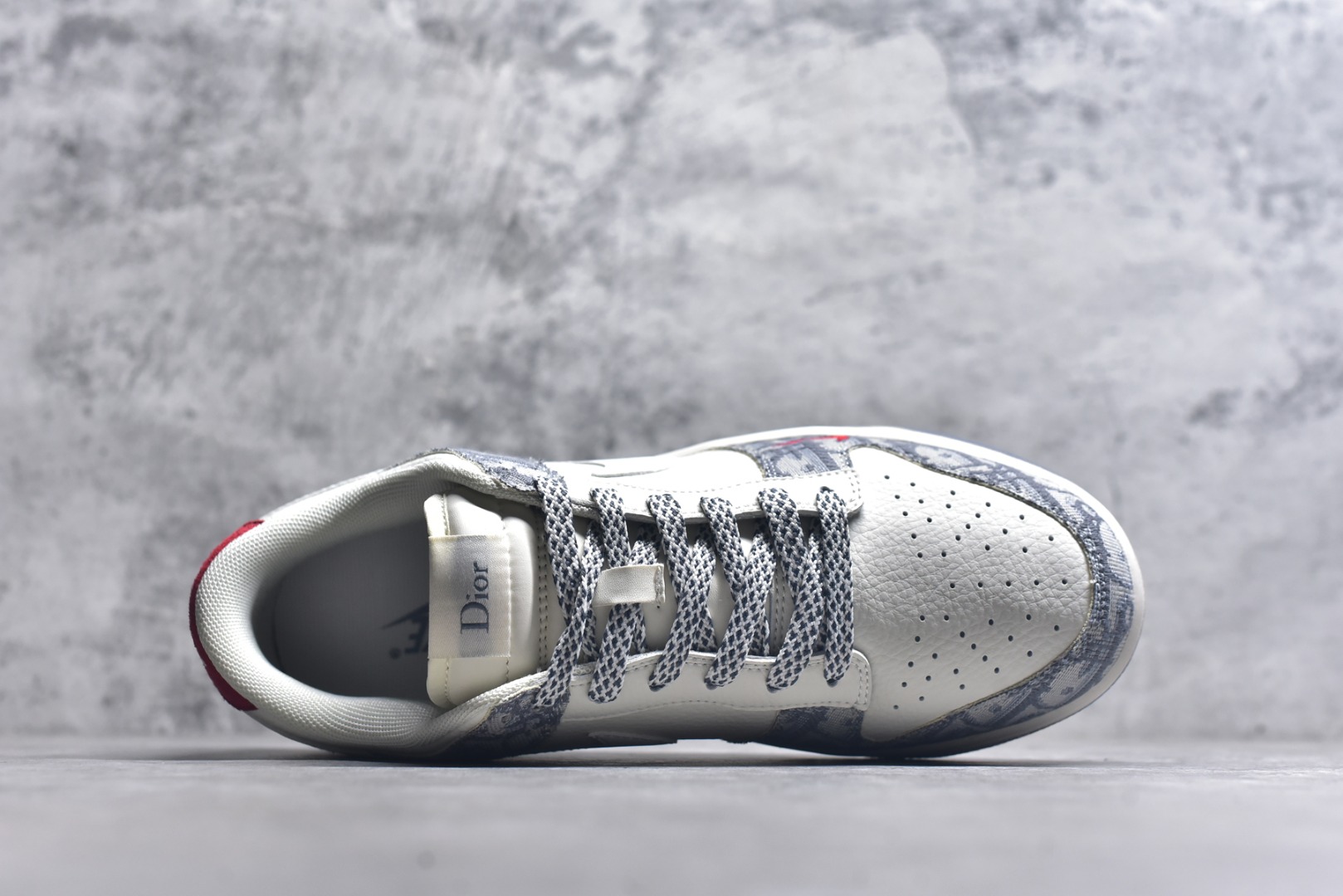 图片[4]-#海外爆款限量发售！Nike SB Dunk Low“迪奥灰花纹” 周年高端定制 低帮休闲板鞋 定制鞋盒 大厂纯原品质出货 超高清洁度 皮料切割干净无任何毛边 细节完美 货号：CS1688-122 尺码：36 36.5 37.5 38 38.5 39 40 40.5 41 42 42.5 43 44 44.5 45-选品中心