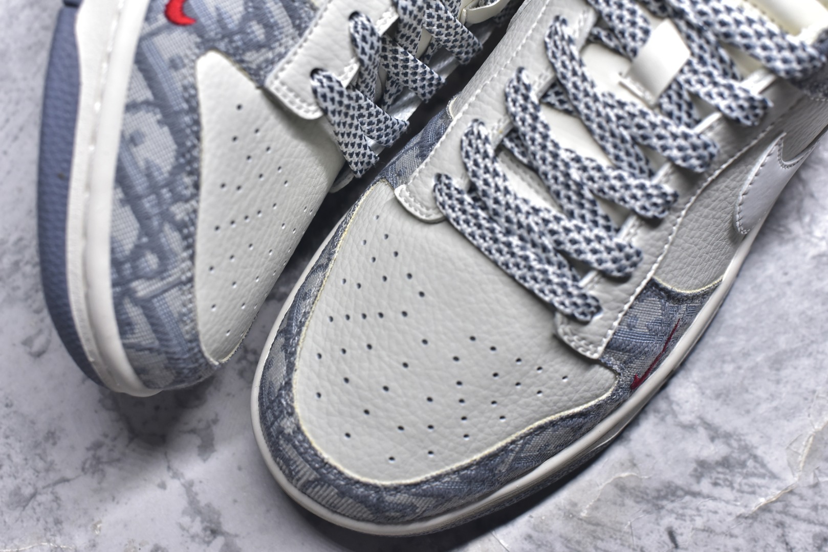 图片[8]-#海外爆款限量发售！Nike SB Dunk Low“迪奥灰花纹” 周年高端定制 低帮休闲板鞋 定制鞋盒 大厂纯原品质出货 超高清洁度 皮料切割干净无任何毛边 细节完美 货号：CS1688-122 尺码：36 36.5 37.5 38 38.5 39 40 40.5 41 42 42.5 43 44 44.5 45-选品中心