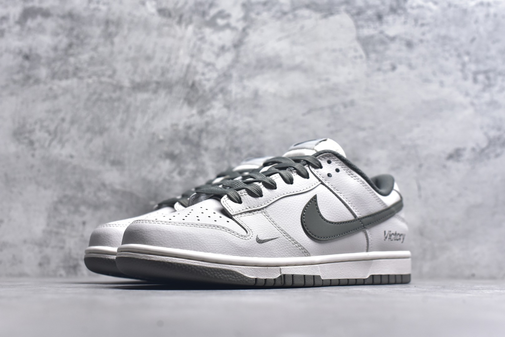 图片[2]-#Nike SB Dunk Low \”Just Do It\” 周年高端定制 低帮休闲板鞋 WG0508-043 #定制鞋盒 超高清洁度 皮料切割干净无任何毛边 细节完美 尺码：40 40.5 41 42 42.5 43 44 44.5 45 46 9.E5-选品中心